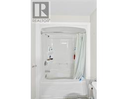 56 - 811 SARNIA ROAD - 21