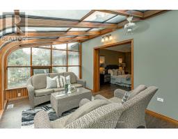 15 CALVERT PLACE - 16