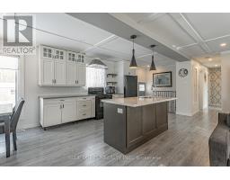 9716 LAKESHORE ROAD - 10
