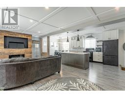 9716 LAKESHORE ROAD - 5