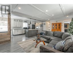 9716 LAKESHORE ROAD - 8