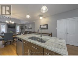 21 CAVERHILL CRESCENT - 10