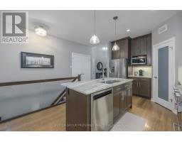 21 CAVERHILL CRESCENT - 12