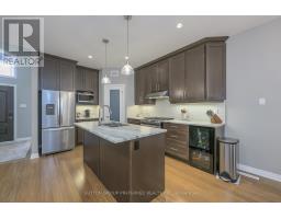 21 CAVERHILL CRESCENT - 13