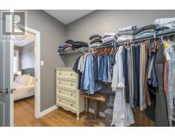 21 CAVERHILL CRESCENT - 25