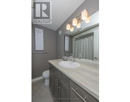 21 CAVERHILL CRESCENT - 33