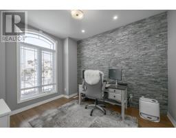 21 CAVERHILL CRESCENT - 6