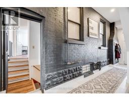 521 UPPER QUEEN STREET - 37