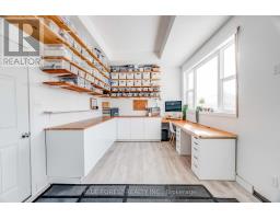 521 UPPER QUEEN STREET - 42