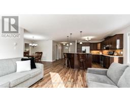 36 HUMMINGBIRD LANE - 13