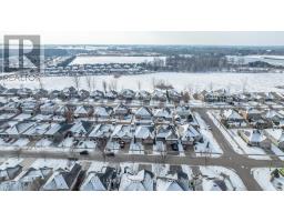 36 HUMMINGBIRD LANE - 40