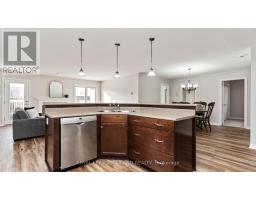 36 HUMMINGBIRD LANE - 8