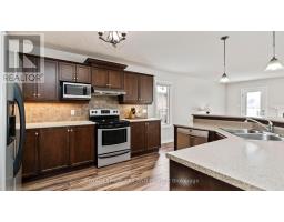 36 HUMMINGBIRD LANE - 9