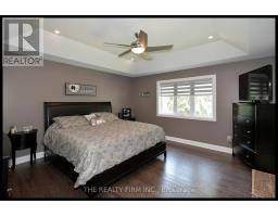 285 ELIZABETH STREET - 18