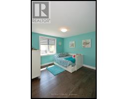 285 ELIZABETH STREET - 24