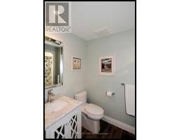 285 ELIZABETH STREET - 38