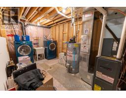 1984 JUBILEE DRIVE - 32