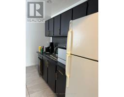 74 - 70 FIDDLERS GREEN ROAD - 4