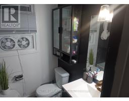 74 - 70 FIDDLERS GREEN ROAD - 9