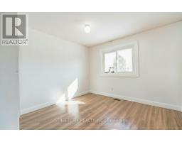 43 RENNY CRESCENT - 6