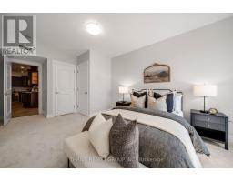 407 - 250 PALL MALL STREET - 32