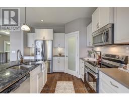 696 BENNETT CRESCENT - 36