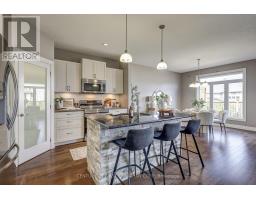 696 BENNETT CRESCENT - 38