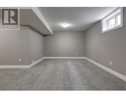 696 BENNETT CRESCENT - 45