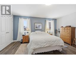 271 SYDENHAM STREET E - 14