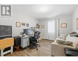 271 SYDENHAM STREET E - 18