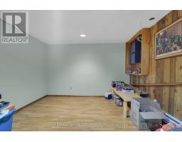 55 MOHEGAN CRESCENT - 28