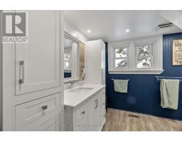 69818 LONDON ROAD - 13