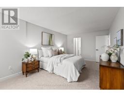 1702 - 380 KING STREET - 31