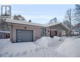 67 FARMINGTON CRESCENT - 2