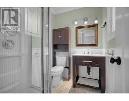 67 FARMINGTON CRESCENT - 27