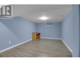 67 FARMINGTON CRESCENT - 35