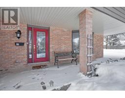 67 FARMINGTON CRESCENT - 4