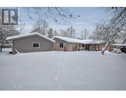 67 FARMINGTON CRESCENT - 40