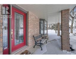 67 FARMINGTON CRESCENT - 5