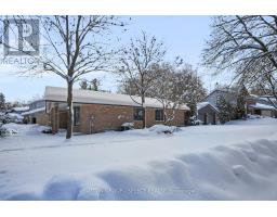 67 FARMINGTON CRESCENT - 6