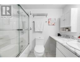 1601 - 389 DUNDAS STREET - 16