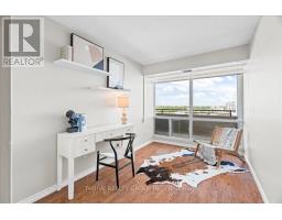 1601 - 389 DUNDAS STREET - 22