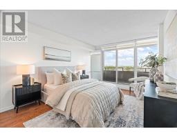 1601 - 389 DUNDAS STREET - 24