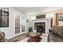 10 WARBLER HEIGHTS - 21