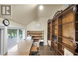 8523 TOWNSEND LINE - 38