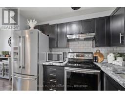 16 - 821 SOUTHDALE ROAD E - 9