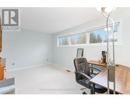 3 SHAVIAN COURT - 24