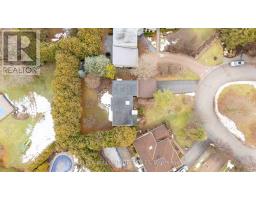 3 SHAVIAN COURT - 44