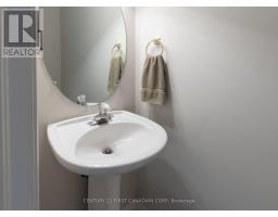 18 - 20 WINDEMERE PLACE - 13