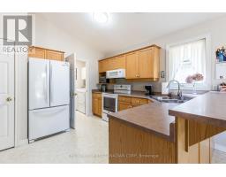 18 - 20 WINDEMERE PLACE - 7